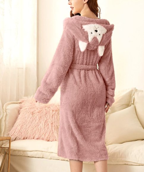 robe-de-chambre-femme-longue-avec-capuche-a-oreilles-de-lapin-7